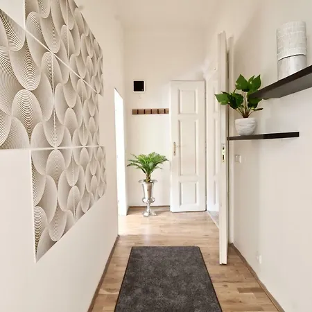 No1 Style & Design Xxl Centre * Πράγα